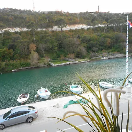 Seafront Riva Apartment Novigrad (Dalmatia)