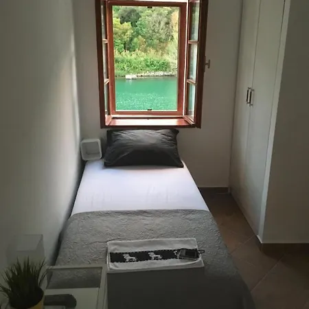 Apartment Seafront Riva