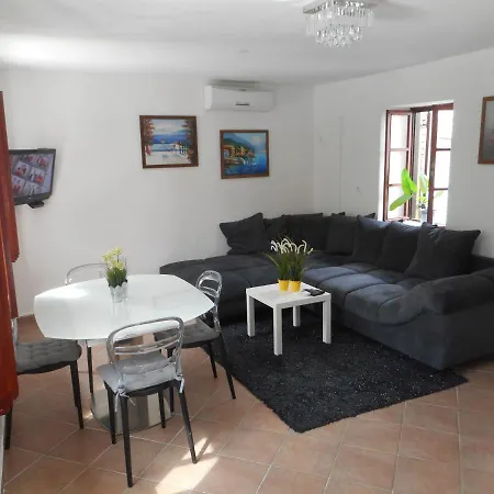 Seafront Riva Apartment Novigrad (Dalmatia)